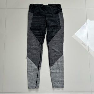 Gap fit grey color block leggings